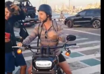 Las vacaciones de Lacalle Pou: se paseó en su Harley Davidson sin escoltas y hasta compartió con turistas