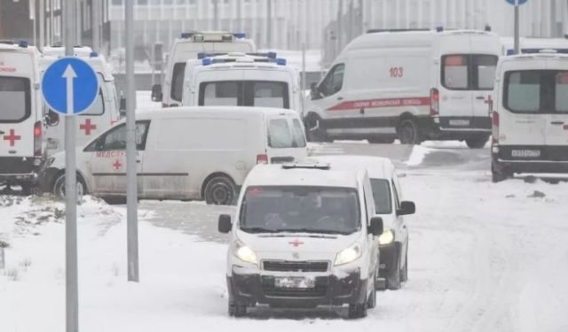 ¿Brote de un misterioso virus preocupa en Rusia? Más de 30 ambulancias hacen filas frente a los hospitales