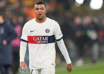 Un cambio importante en el contrato de Mbappé puso en alerta al PSG