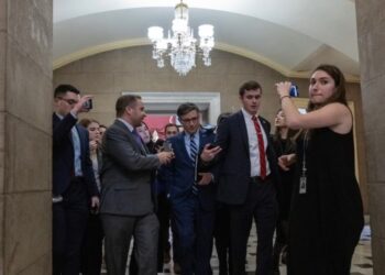 Acuerdo “in extremis” para evitar el cierre de gobierno de EEUU: ¿Qué posibilita hasta marzo? (Video)