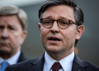 Republicanos en el Congreso no creen viable el acuerdo migratorio negociado con Biden