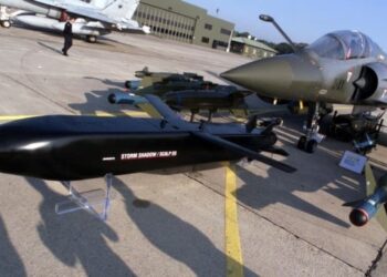 Macron mantendrá la ayuda militar a Ucrania y enviará misiles Scalp