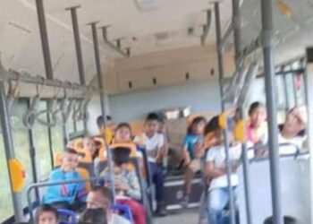 Niños de Paruwuka sacan su primera cédula en el Saime de Tumeremo