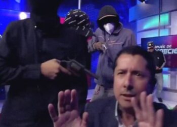Periodista secuestrado en vivo en Ecuador: Me apuntaron con una carabina en el cuello