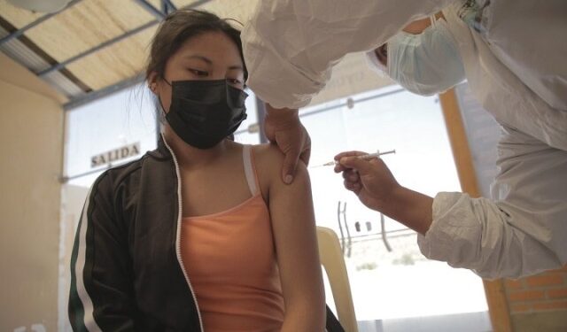 Bolivia ordena el uso obligatorio del tapabocas en las escuelas por brote de Covid-19