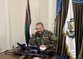 Número dos de Hamás murió por misiles disparados por un caza israelí, dice funcionario libanés