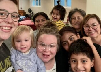 Después de vivir en una tienda de campaña, familia venezolana halló hogar en una iglesia luterana de Chicago