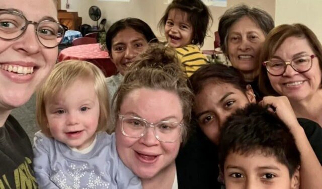 Después de vivir en una tienda de campaña, familia venezolana halló hogar en una iglesia luterana de Chicago