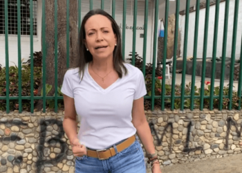 María Corina Machado ratifica convocatoria a la Plaza Altamira, a pesar de tarima del chavismo este #23Ene (VIDEO)