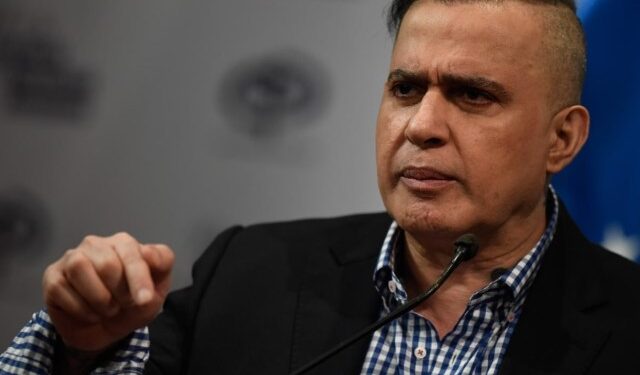 Saab confirma detención del dirigente magisterial Víctor Venegas: “Está involucrado en planes conspirativos”