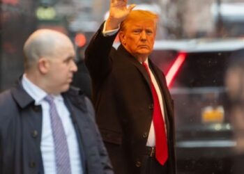 Trump vuelve a los tribunales en Nueva York en plena carrera por las primarias