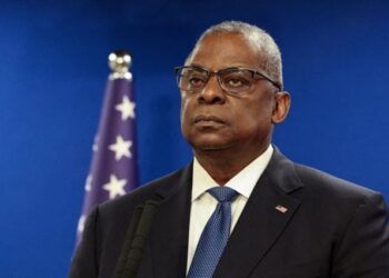 La hospitalización secreta del jefe del Pentágono desata una polémica en EEUU