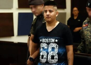 Hombre estranguló al novio de su amante y se llevó el cuerpo en un Uber a la vista de todos