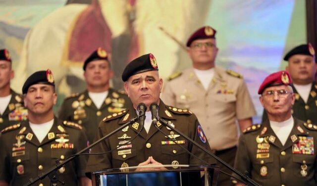 Sube a 33 el número de militares venezolanos expulsados de la Fuerza Armada por “conspirar”