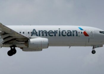 ¡Qué bomba!, las flatulencias de un pasajero retrasaron un vuelo de American Airlines