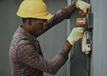 Toma nota: los 13 trabajos mejor pagados en Texas que no piden carrera universitaria