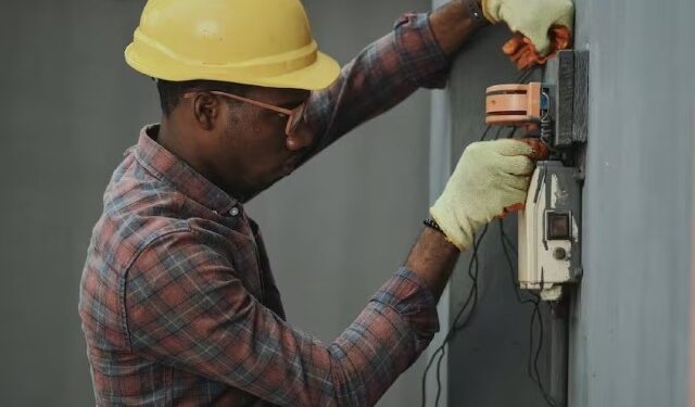 Toma nota: los 13 trabajos mejor pagados en Texas que no piden carrera universitaria