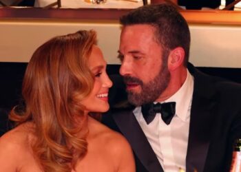 Del beso entre Timothée Chalamet y Kylie Jenner al “piquito” de Ben Affleck y JLo: el romance viral en los Globos de Oro