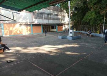 Con liceos casi vacíos iniciaron las clases escolares en Táchira este #8Ene (FOTOS)