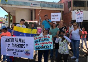 Trabajadores públicos protestaron en Guárico: Nos convertimos en los nuevos esclavos del siglo XXI (FOTOS)