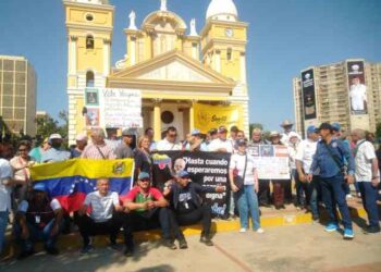 Trabajadores públicos y jubilados protestan en Zulia: “Este es un Gobierno indolente que ha jugado con el hambre del pueblo”