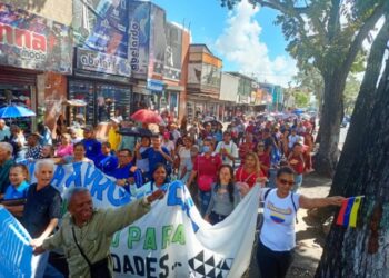Al grito de “somos docentes, no somos delincuentes” protestaron en Maturín