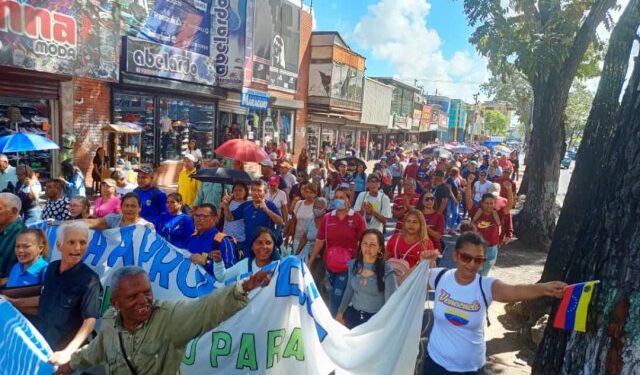 Al grito de “somos docentes, no somos delincuentes” protestaron en Maturín
