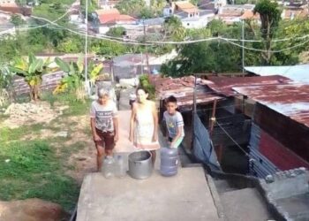 En varios sectores de El Vigía es un lujo el agua potable: Cobran hasta 30 dólares por cisterna