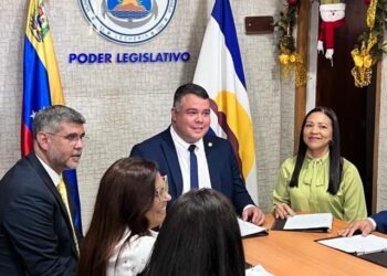 Neighbors define the sustainable development goals of Venezuela’s Lechería city based on the UN 2030 plan