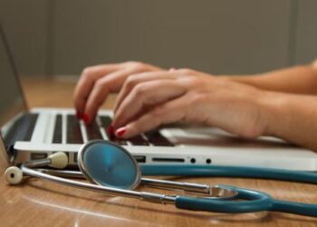 Toma nota: los exámenes médicos que debes hacer para tramitar la green card en EEUU