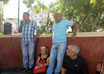 De trabajar toda una vida a mendigar por sus derechos: la realidad de los jubilados de la Alcaldía de Vargas