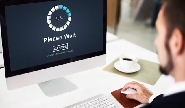 El anuncio del Servicio de Migración en EEUU que podría traer problemas para quienes realicen trámites esta semana