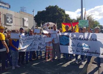 Desde las calles de Maracay, la sociedad civil alzó su voz este #23Ene por la liberación de los presos políticos