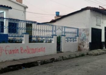 Sede de Vente Venezuela en Mérida amaneció con pintas de la “Furia Bolivariana” (FOTOS)
