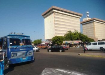 Usuarios rechazan aumento del pasaje en Maracaibo y San Francisco, mientras que conductores alegan pérdidas