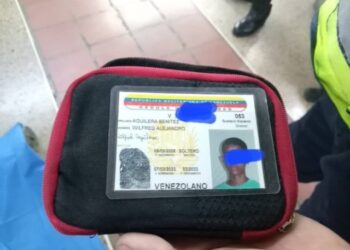 Jovencito atentó contra su vida en el Centro Comercial El Valle