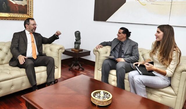 Alex Saab sostuvo una reunión con Yván Gil sobre “cooperación económica”