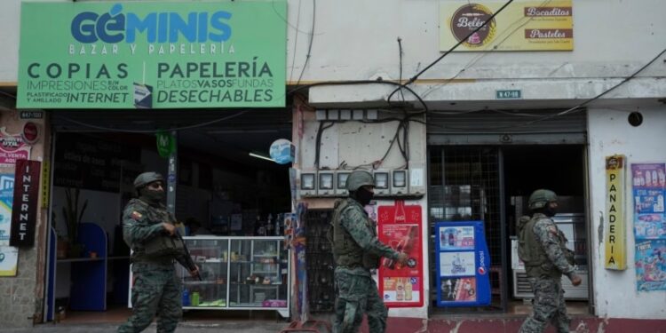 Ecuador registra fuga de otro líder criminal en medio de violencia tras decreto estado de excepción