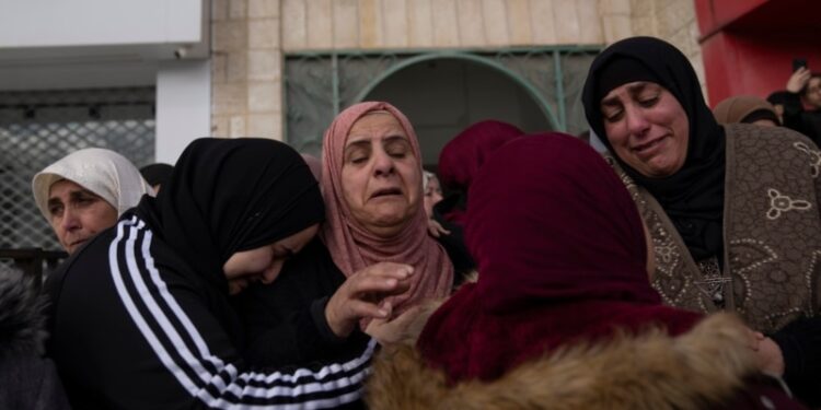 Hambruna y enfermedades amenazan una Gaza necesitada de ayuda: ONU