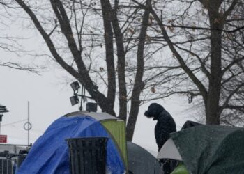 Refugios en la frontera sur de EEUU esperan incremento de inmigrantes en los próximos días.