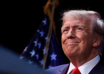 Ron DeSantis se retiró de la carrera por la nominación presidencial republicana y el expresidente Donald Trump continúa ganando apoyo.