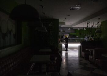 Reportan varias zonas de Caracas sin luz este #11Ene