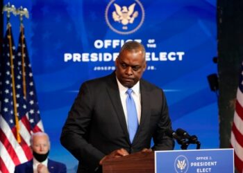 Biden no considera despedir a su secretario de Defensa por falta de transparencia sobre hospitalización