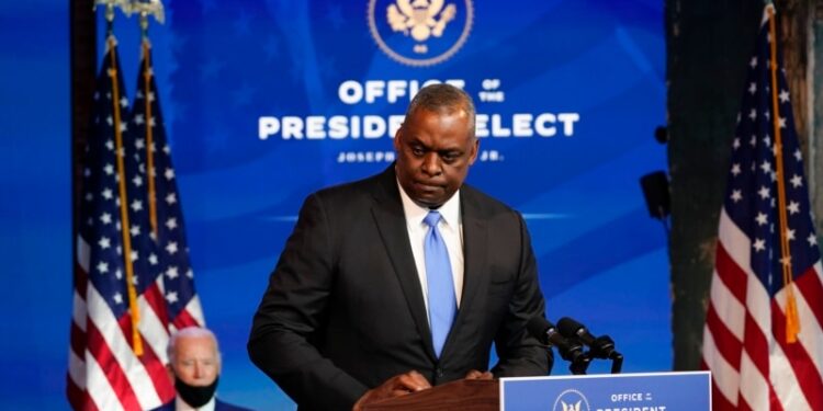 Biden no considera despedir a su secretario de Defensa por falta de transparencia sobre hospitalización