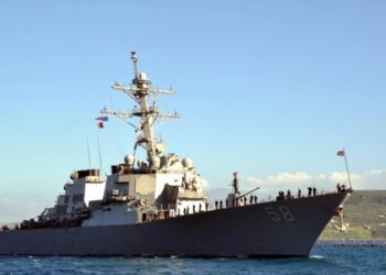 EEUU derriba un misil hutí más en otro ataque en el mar Rojo