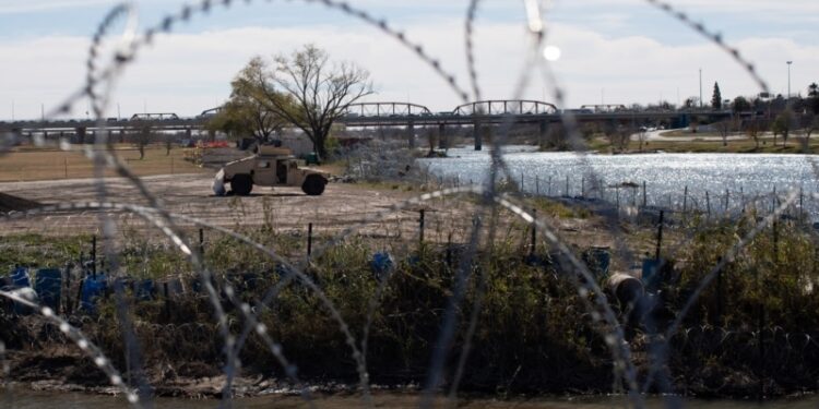 EEUU dice que Texas negó acceso de agentes fronterizos a parque donde se ahogaron tres migrantes