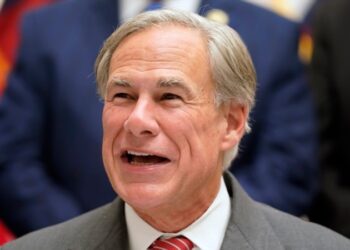 Investigan siniestro de helicóptero que vigilaba la frontera en Texas