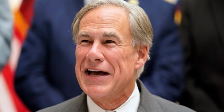 Investigan siniestro de helicóptero que vigilaba la frontera en Texas