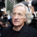 John Pilger, periodista y documentalista que cubrió el Jemer Rojo en Camboya, muere a los 84 años
