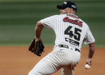 Tiburones se reforzaron con tres lanzadores para la Serie del Caribe